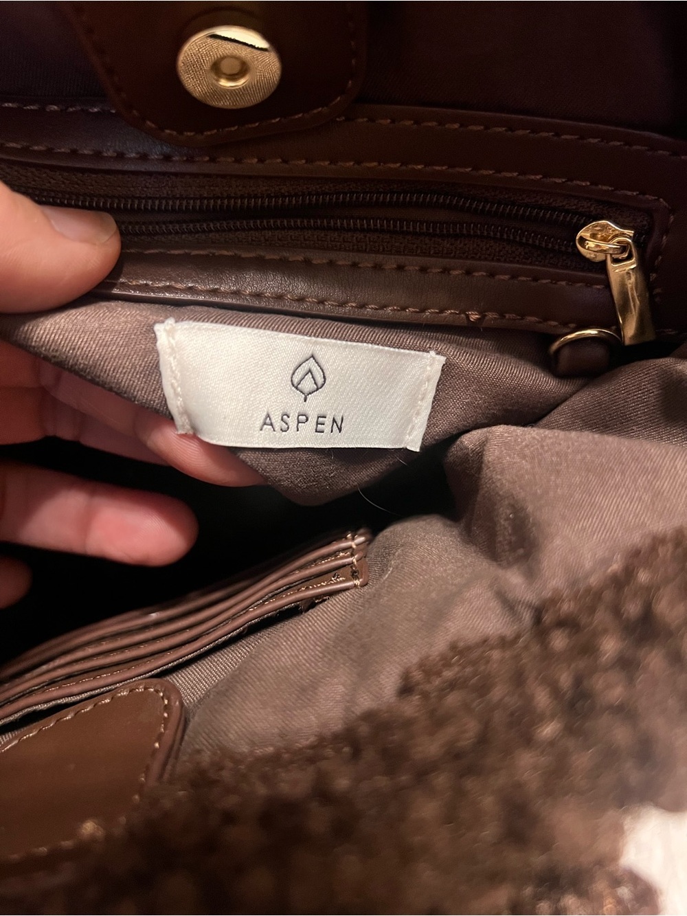 Aspen NWOT brown Sherpa Crossbody Bag - Picture 8 of 11